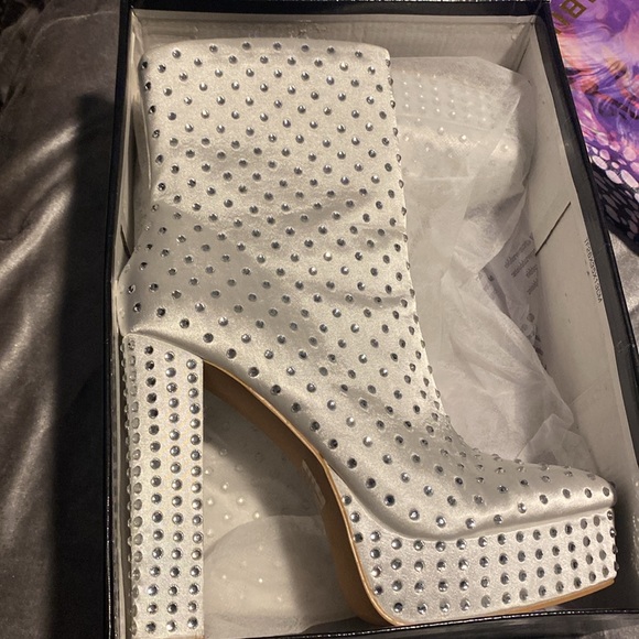 Cappe Robbin Alani Women's Ankle Boots - White, Size 9